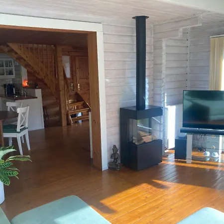 בית נופש Houten Chalet/bungalow In Het Bos, Sauna, Jacuzzi *