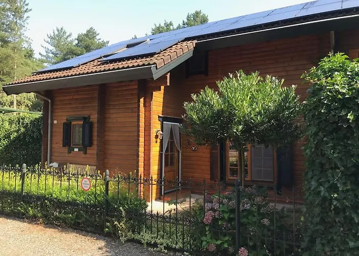 Houten Chalet/bungalow In Het Bos, Sauna, Jacuzzi