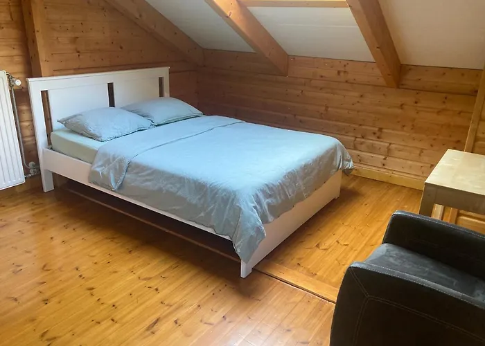 Houten Chalet/bungalow In Het Bos, Sauna, Jacuzzi בית נופש *