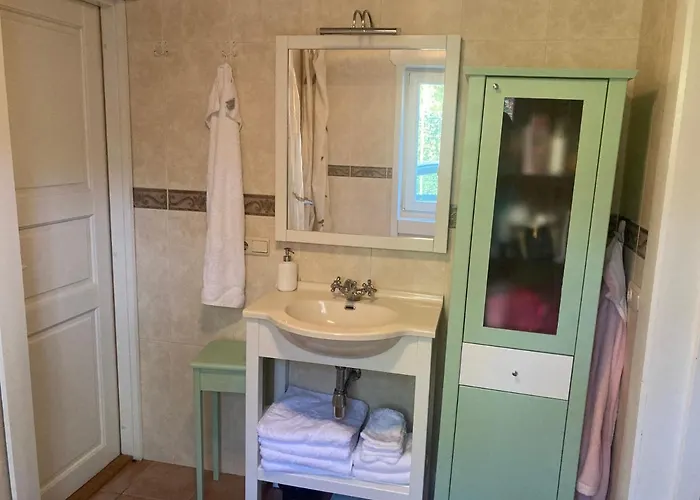 בית נופש Houten Chalet/bungalow In Het Bos, Sauna, Jacuzzi Meijel