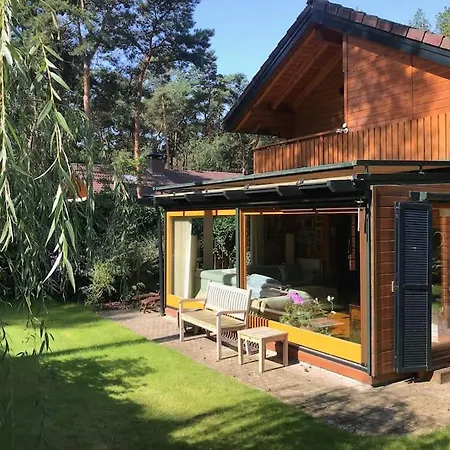 Houten Chalet/bungalow In Het Bos, Sauna, Jacuzzi Meijel