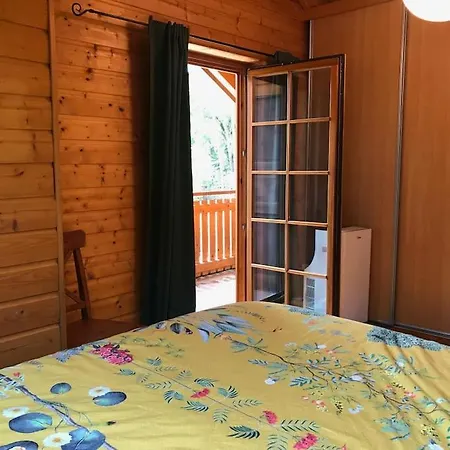 Casa de Férias Houten Chalet/bungalow In Het Bos, Sauna, Jacuzzi Meijel