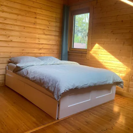 Houten Chalet/bungalow In Het Bos, Sauna, Jacuzzi Casa de Férias Meijel