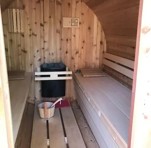 Houten Chalet/bungalow In Het Bos, Sauna, Jacuzzi Дом отдыха *